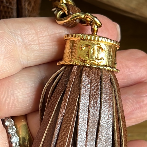 Chanel lizard bag with box, dust cloth, and card - Picture 6 of 15